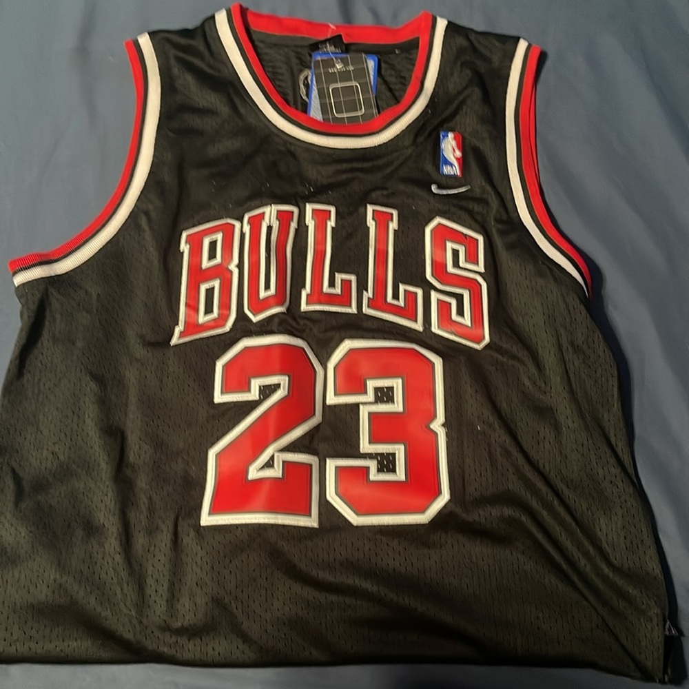 Micheal Jordan Black Bulls jersey Men’s L